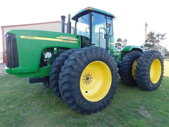 John Deere 9220 tractor