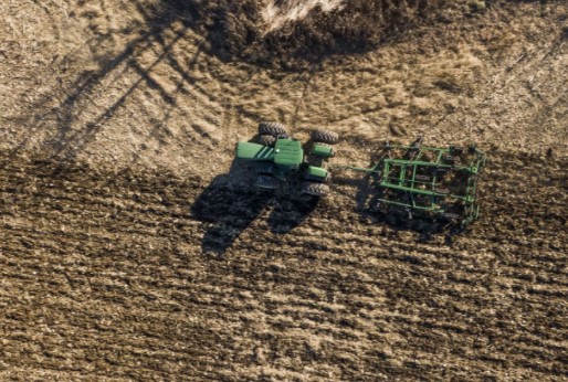 A cornfield being plowed after harvest in Rosecrans, Ill., in December. Photo: tannen maury/Shutterstock