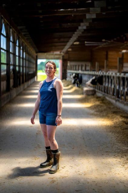 Indeed, Pereira makes sure that she gets out in the field as much as possible. She and her graduate student Ana Jimenez spend their time traveling around the state helping the cohort of dairy farmers run this project. 