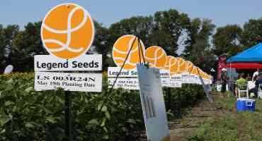   Legend Seeds Hosts Annual Knowledge Plot