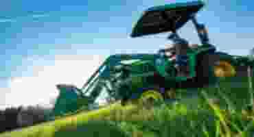  John Deere Redesigns 3E Series Compact Utility Tractors 