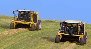Vermeer Introduces World’s First Self-Propelled Round Baler