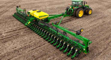 How A John Deere DB60 Can Help You With Your Planting Needs