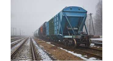 Railways unveil plans to clear grain backlog in Western Canada