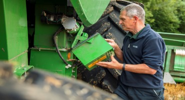 John Deere offering HarvestLab 3000 Grain Sensing For Combines