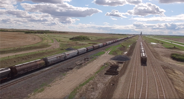 2) Sask. terminal fills CP''s largest grain train