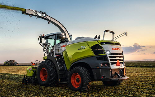5) Introducing the new 2020 CLAAS JAGUAR 990