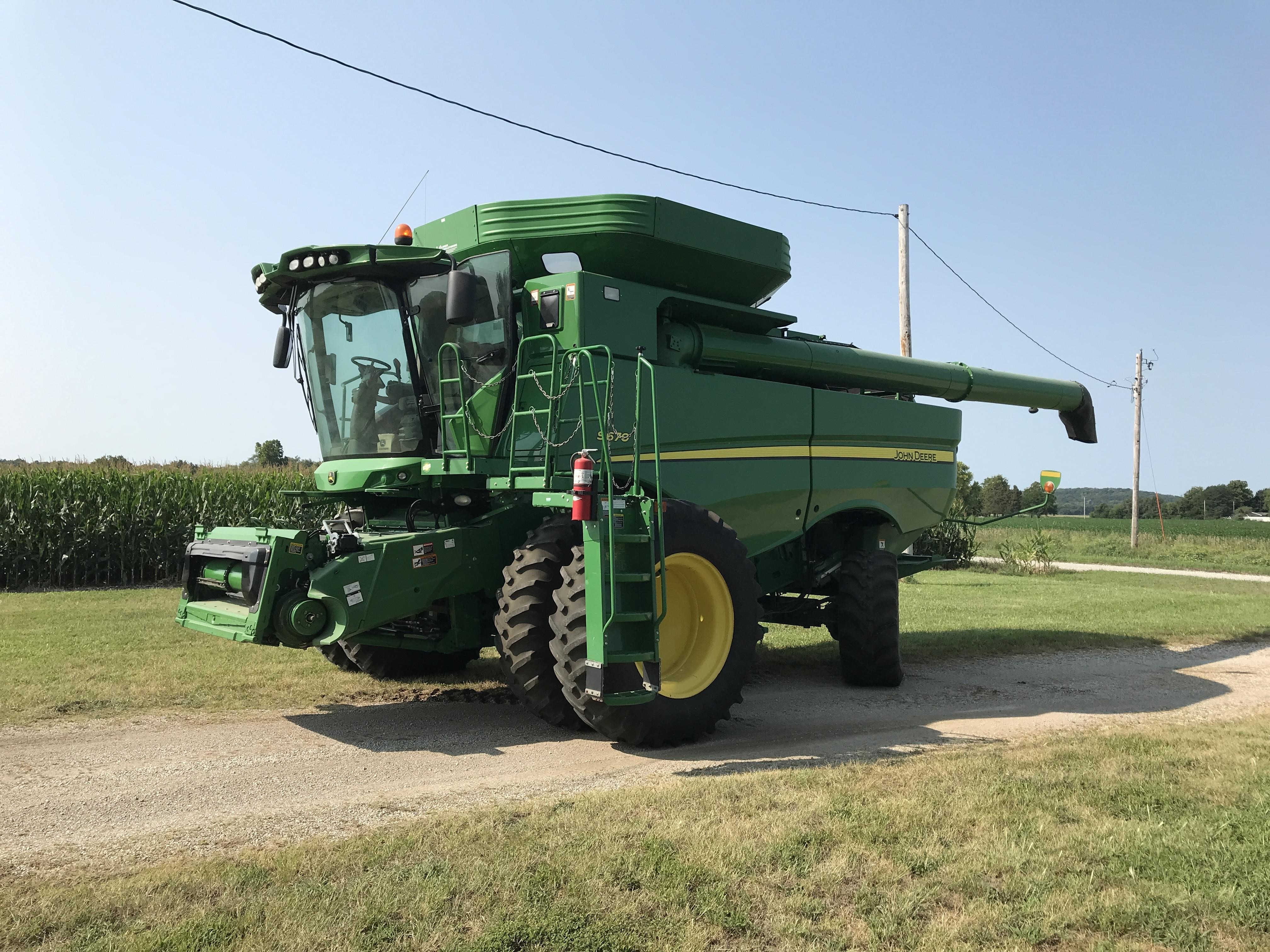 2013 John Deere S670