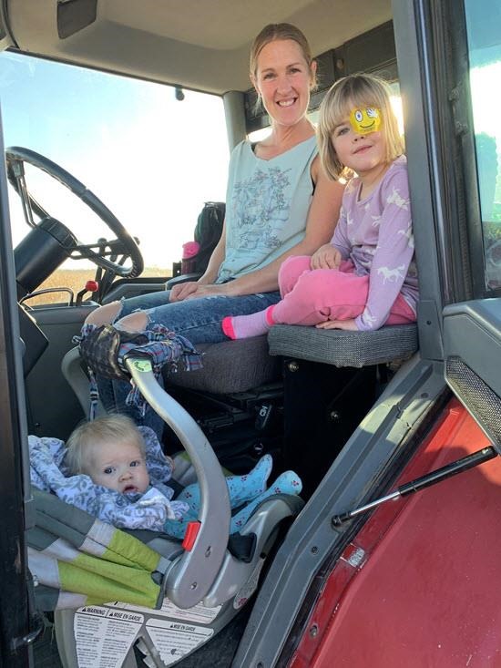 Paige Dueck and her daughters, Sutton and Brielle