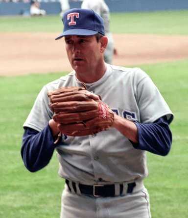 Baseball legend Nolan Ryan to receive Golden Spur award