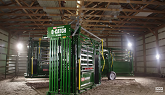 Q-Catch 74 Series Cattle Squeeze Chute Demo | The Easiest Way To Improve Your Ranch | Arrowquip