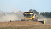 Soybean Harvest 2020 | New Holland CR9060 Harvesting Soybeans