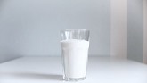Should I worry about antibiotics and artificial growth hormones in Canadian milk? No!