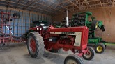 New addition to the farm 1963 IH FARMALL 806 let