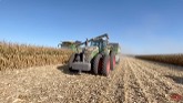 FENDT 1050 Tractor on Corn Harvest Gr...