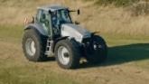 7 Hilarious Minutes of Jeremy Clarkson’s GIANT Lamborghini Tractor Causing Chaos