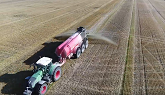 Rozendaal Farms Spreading liquid manure