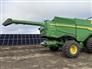 John Deere 2025 S7 900 Combines