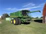 John Deere 2015 S680 Combines