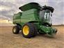 John Deere 2015 S680 Combines