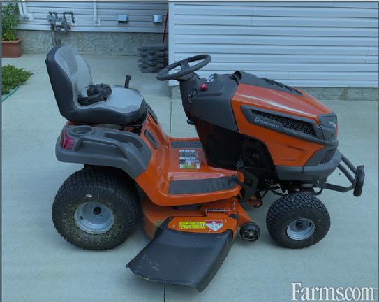 Husqvarna 2022 TS242XD Riding Lawn Mowers for Sale | USFarmer.com