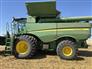 John Deere 2022 S780 Combines