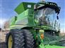 John Deere 2017 S680 Combines