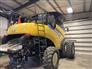 New Holland 2014 CR8090 Combines