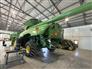 John Deere 2016 S680 Combines