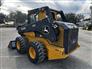 John Deere 2026 330 P Skid Steers