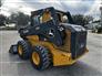 John Deere 2026 330 P Skid Steers