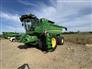 John Deere 2015 S690 Combines