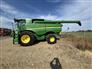 John Deere 2015 S690 Combines