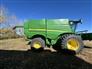 John Deere 2022 S790 Combines