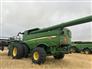 John Deere 2016 S690 Combines