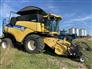 New Holland 2013 CR7090 Combines