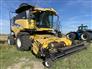New Holland 2013 CR7090 Combines
