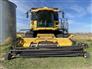 New Holland 2013 CR7090 Combines