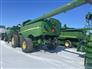 John Deere 2012 S680 Combines