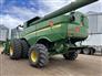 John Deere 2016 S690 Combines