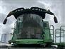 John Deere 2016 S690 Combines