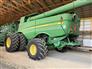 John Deere 2022 S780 Combines