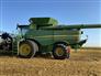 John Deere 2016 S680 Combines