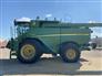 John Deere 2016 S680 Combines