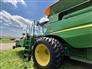 John Deere 2014 S680 Combines