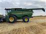John Deere 2013 S690 Combines
