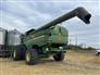 John Deere 2013 S690 Combines