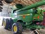 John Deere 2015 S680 Combines