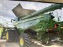 John Deere 2025 S7 900 Combines
