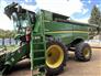 John Deere 2012 S680 Combines